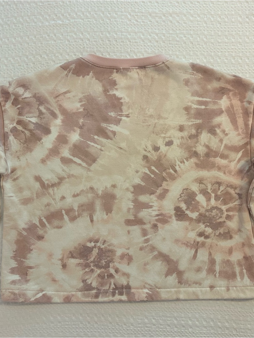Marled by Reunited Clothing. Trendy Neutral Tie-Dye Cropped V-Neck Sweatshirt - Picture 3 of 5